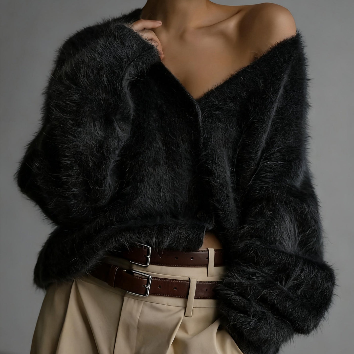 VIOLA™ | Miękki Sweter z Dekoltem w Serek o Puszystej Fakturze