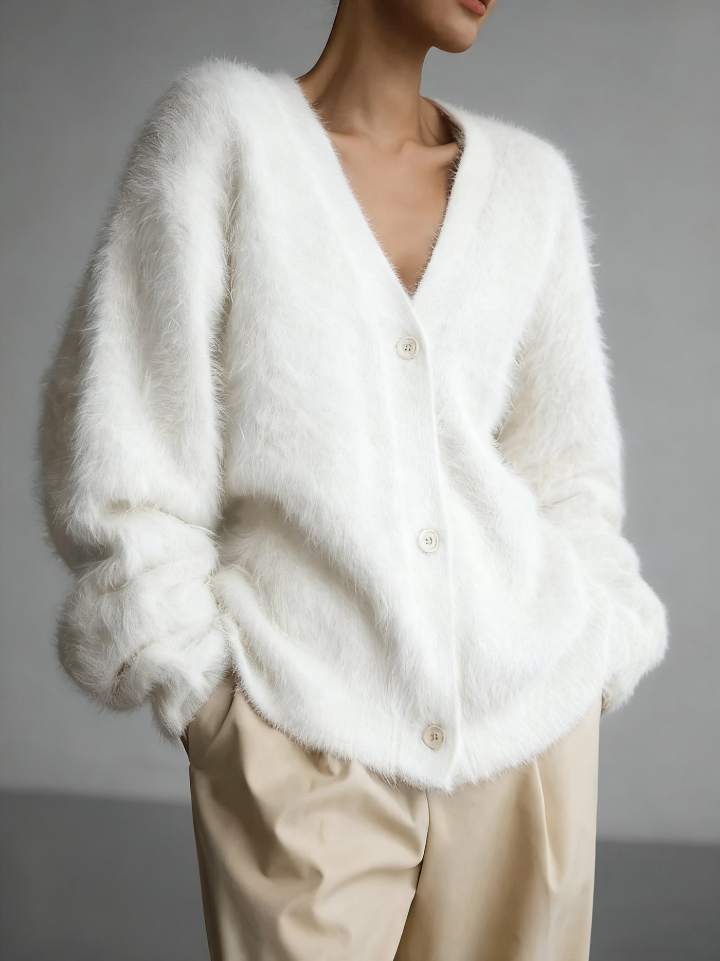 VIOLA™ | Miękki Sweter z Dekoltem w Serek o Puszystej Fakturze